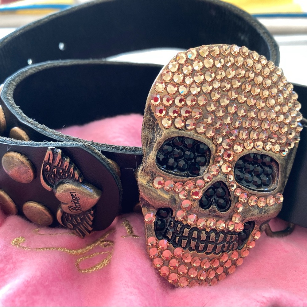 Vintage Bridget Shuster black leather Skull Buckle Belt